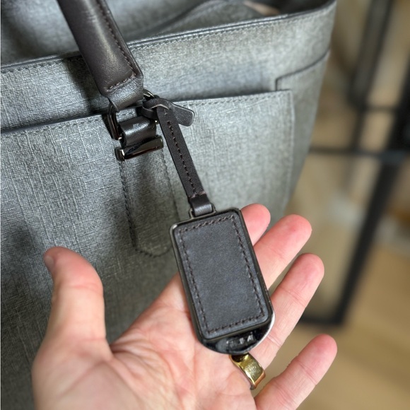 Tumi Sinclaire Business Tote - Picture 4 of 13